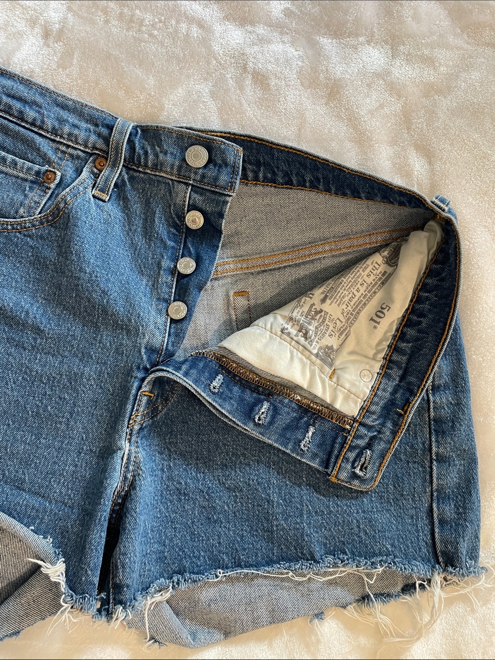 Levi's Classic 501 Jean Shorts - Picture 4 of 9
